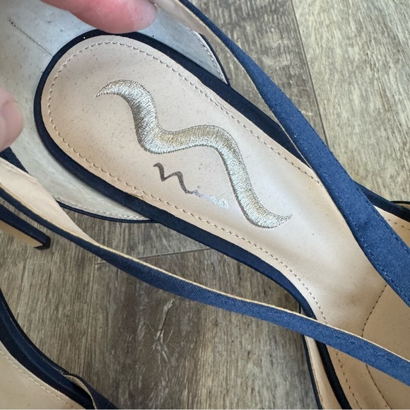 NWOT! Nina Two Strap Satin Elegant Navy Blue Bow Peep Toe Heels - Picture 4 of 11